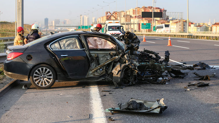 Başakşehir&#039;de trafik kazası: 2 yaralı
