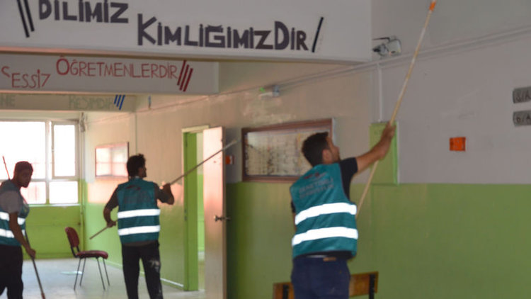 24 hükümlü boyacı oldu