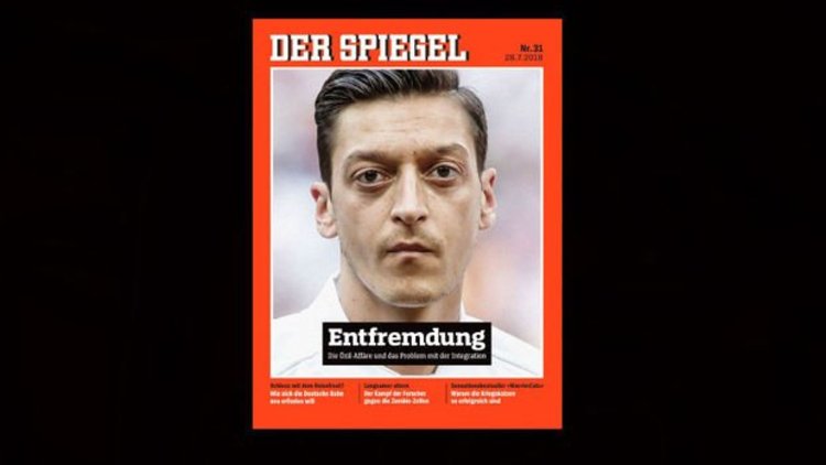 Mesut Özil, Der Spiegel&#039;in kapağında