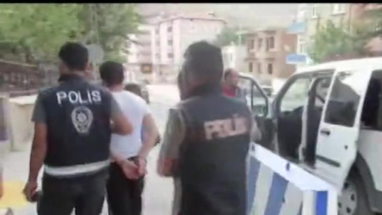 Kayseri'deki fuhuş-şantaj çetesi çökertildi