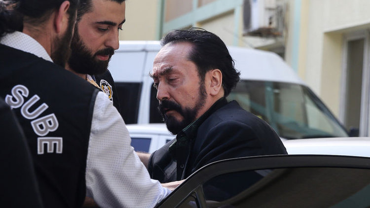 Sorguda 353 soru yöneltildi! İşte Adnan Oktar&#039;ın 164 sayfalık ifadesinin detayları