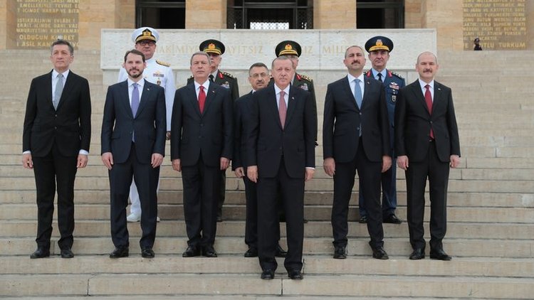 YAŞ üyeleri Anıtkabir'de
