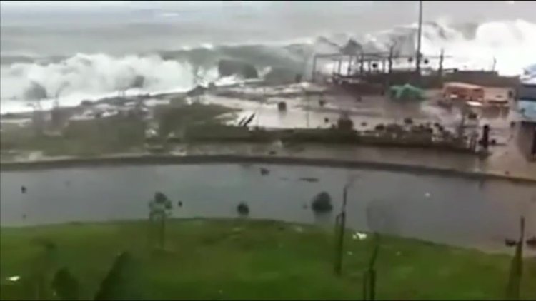 Rize'de dalgalar 4 metreye ulaştı