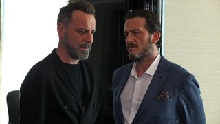 Evi soyulan Can, yardım istemek için Sadık'a gidiyor.