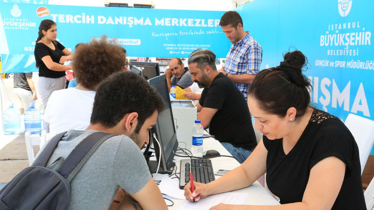 İBB'den YKS için ücretsiz rehberlik hizmeti