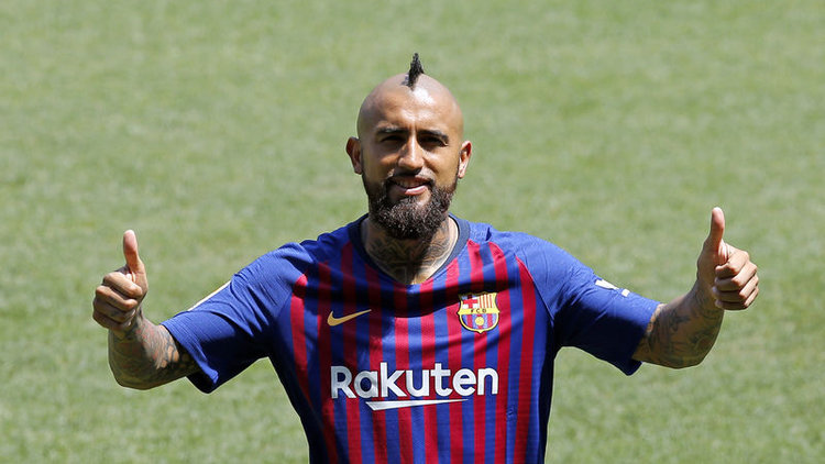 Vidal resmen Barcelona'da
