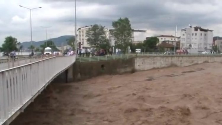 Ünye'de 2. taşkın riski...Tabakhane Deresi taşmak üzere
