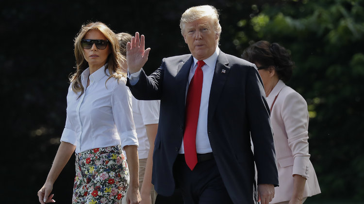 Melania Trump'ın anne ve babası ABD vatandaşı oldu