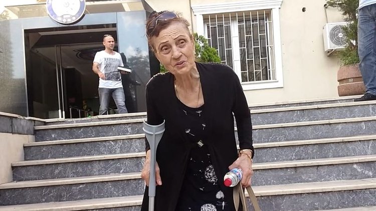 80 yaşındaki kadını dolandırdılar! 1,5 milyon TL ve 2 kilo altınla kaçtılar