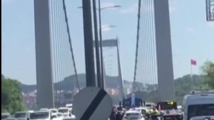 FSM girişinde kaza, 2 şerit trafiğe kapalı