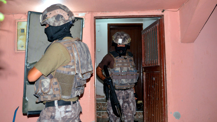 Adana'da PKK operasyonu: Eylem hazırlığındaki 12 kişi gözaltına alındı