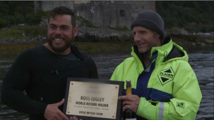 Genç sporcudan dünya rekoru! 74 gün boyunca yüzdü