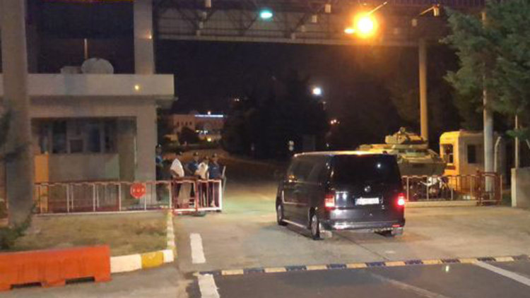 Serbest bırakılan Yunan askerler ülkelerine gönderildi