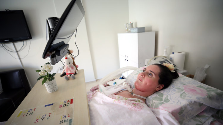 ALS hastası kadın yılmadı! Hem kitap yazdı hem de Afrika'da 5 su kuyusu açtırdı