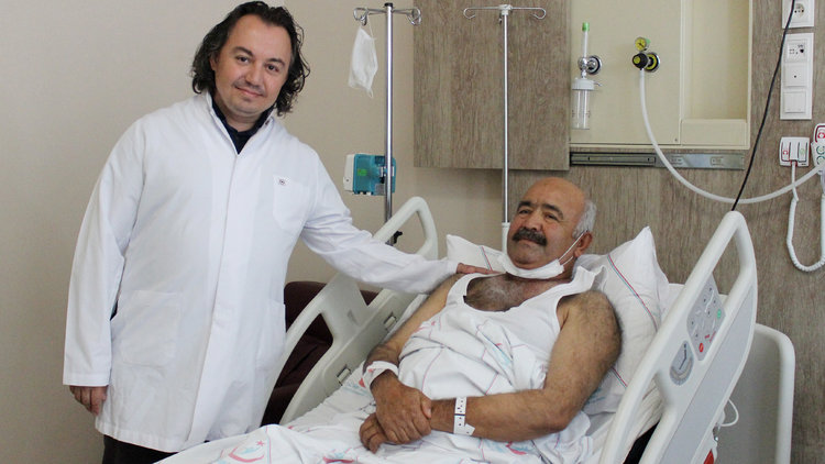 Ölen İngiliz turistin böbreğiyle hayata tutundu