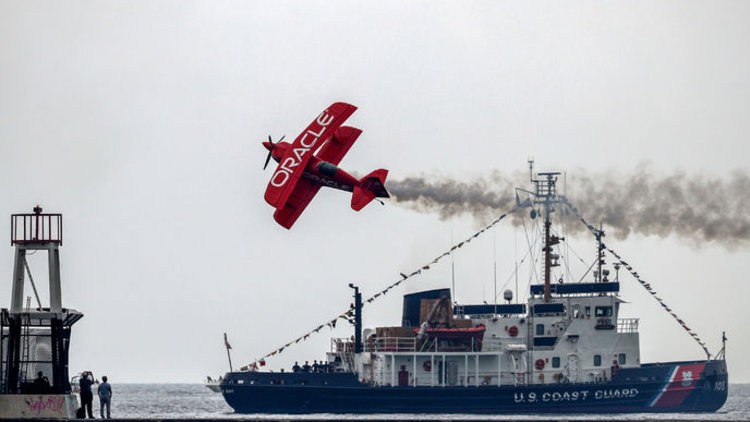 Chicago'da akrobasi timlerinden nefes kesen prova