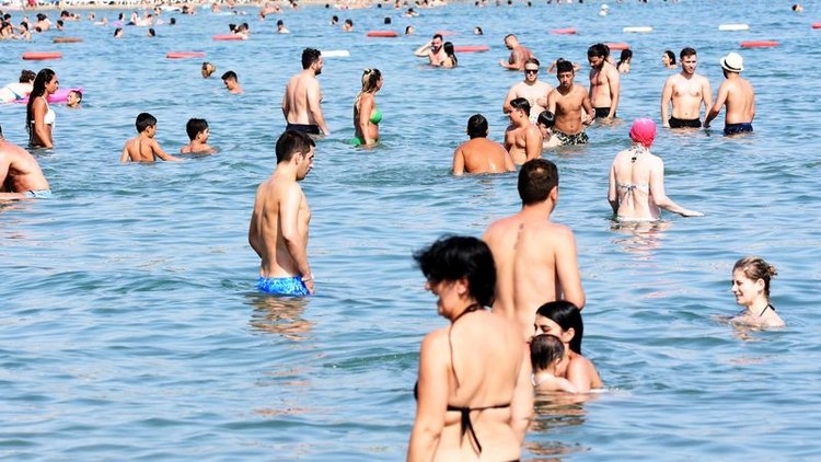 Tatilciler akın etti! Bodrum&#039;un nüfusu 2 milyona yaklaştı