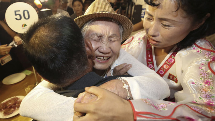 65 yıllık hasret son buldu! Kore Savaşı'nın ayırdığı aileler buluştu