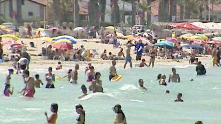 Tatilciler Ege'ye akın etti