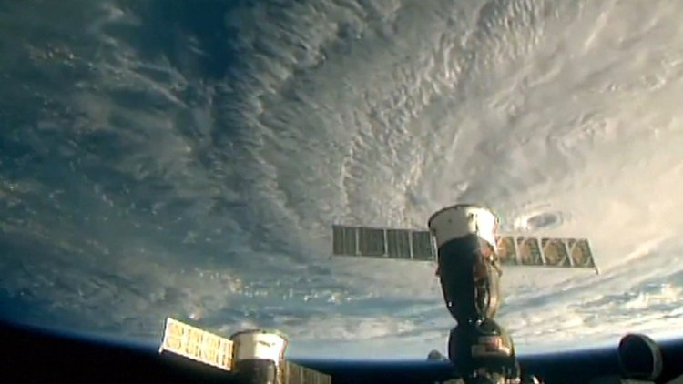 Hawaii'de kasırga alarmı! Son çeyrek asrın en şiddetlisi olacak