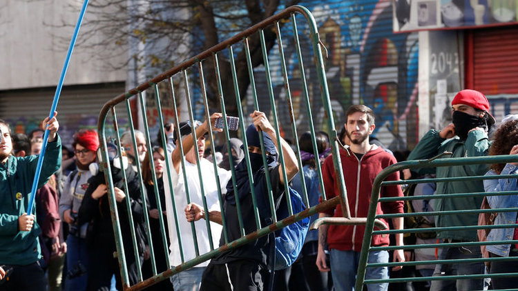Şili'de 'çalışma saati' protestosu