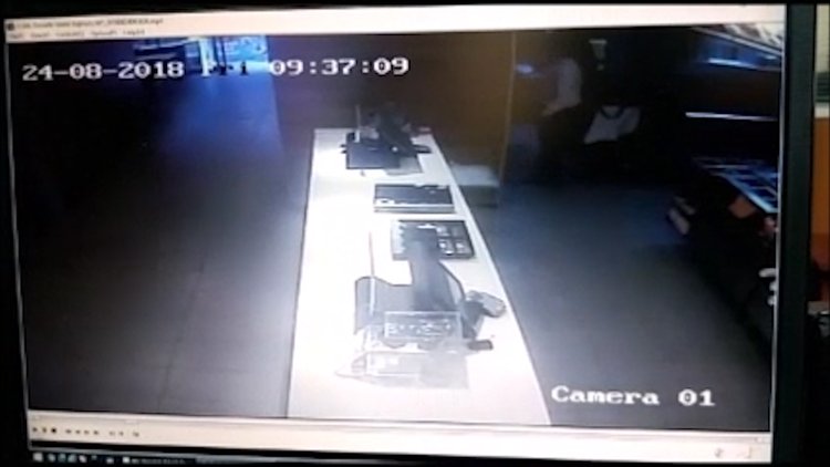 Maskeli soyguncu kovalamacayla yakalandı
