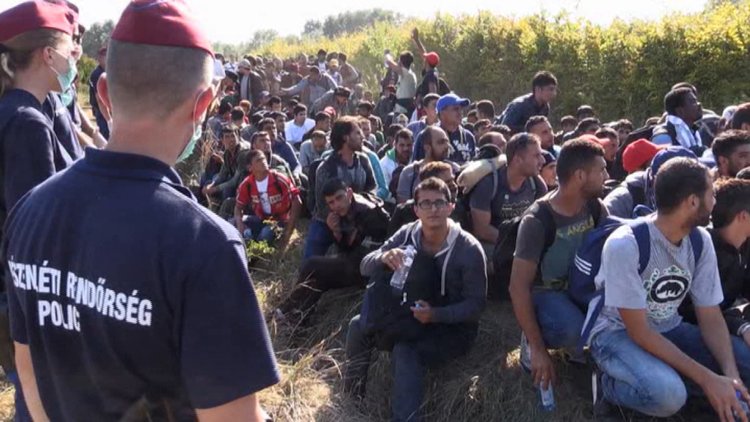 Macaristan'da skandal! Gitsinler diye sığınmacıları aç bırakmışlar