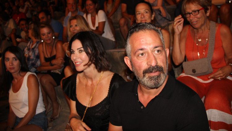 MFÖ konserinde Cem Yılmaz önlemi