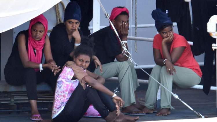 Kaçak göçmenlere izin verildi