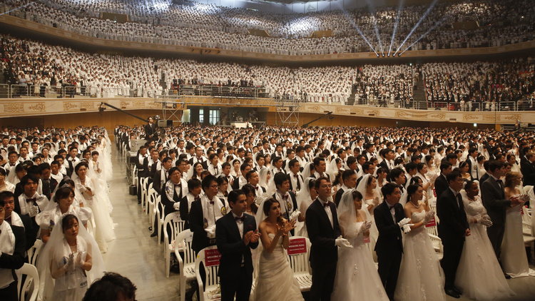 Güney Kore'de o tarikatın üyesi 4 bin çifte toplu nikah töreni
