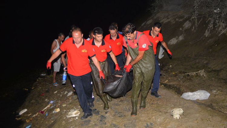 Adana'da sulama kanalına giren gencin cenazesine ulaşıldı