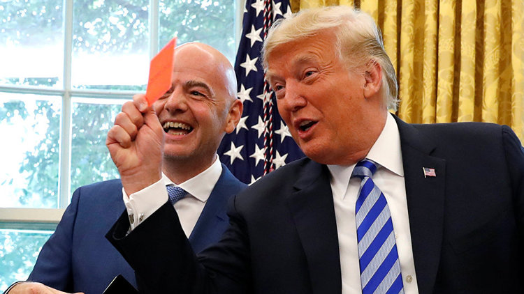 Trump'tan gazetecilere kırmızı kart
