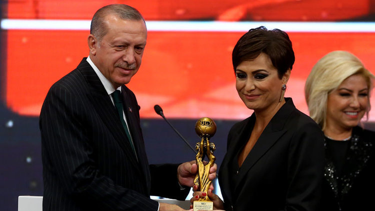 Türkiye'nin Nabzı'na ödül! Türkiye'nin en iyi tartışma programı seçildi