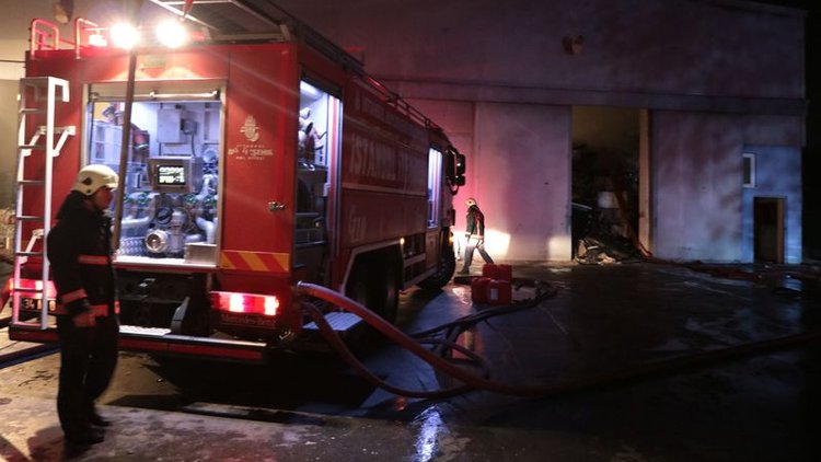 Tuzla’da Organize Sanayi Bölgesi’nde korkutan yangın