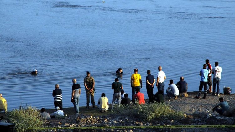 İki genç Dicle Nehri'nde kayboldu