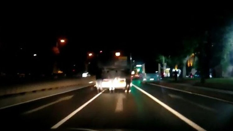 Tehlikeli yolculuklar kamerada... Canınızın hiç mi değeri yok?