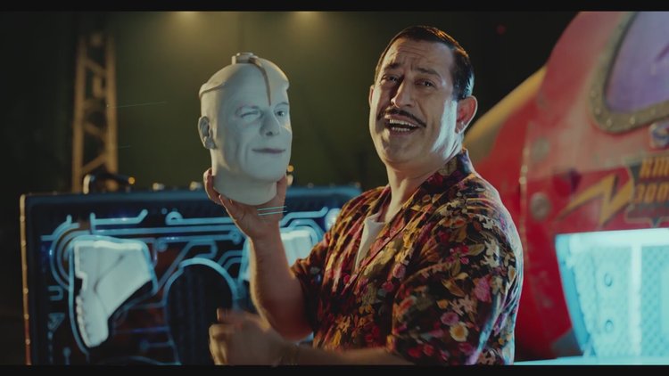 Arif v 216 yine zirvede!