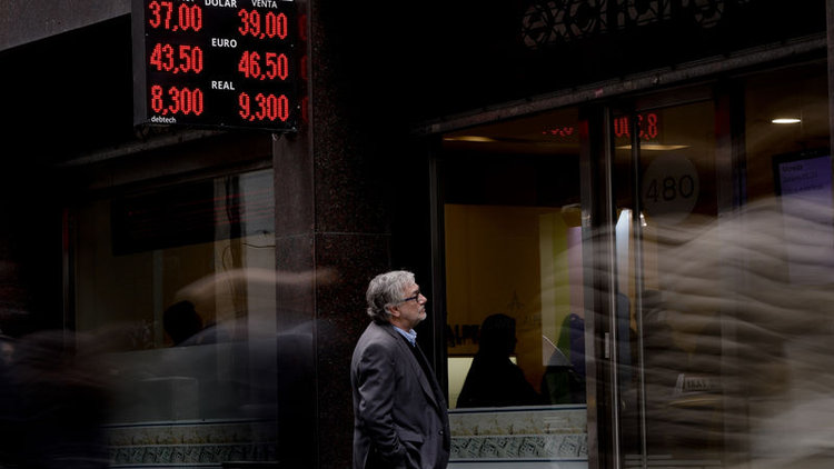 Faiz artışı çare olmadı! O ülke ekonomik tedbirlerini açıkladı