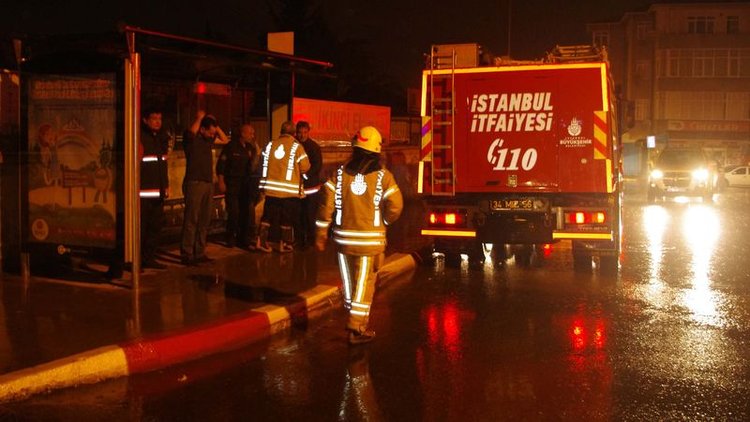 Sultanbeyli'de mobilya atölyesinde yangın