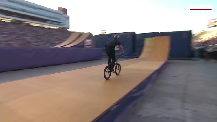 Bisikletle bu hareketler cesaret ister