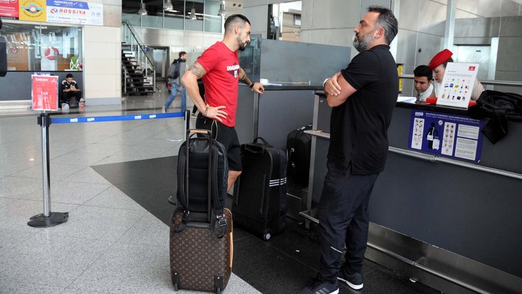 Negredo, İstanbul'dan ayrıldı