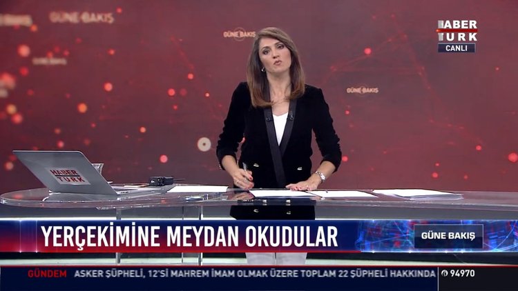 Yerçekimine meydan okudular: "Wingsuit" tutkunları Çin'de uçurumdan atladı