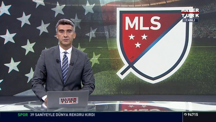 İbrahimovic'den 500'üncü gol: "Akrep vuruşu" ile Toronto ağlarını havalandırdı