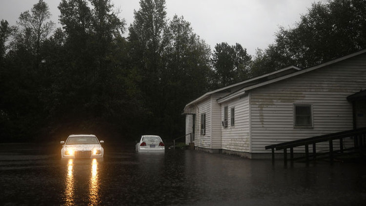 Florance Kasırgası en tehlikeli seviyede