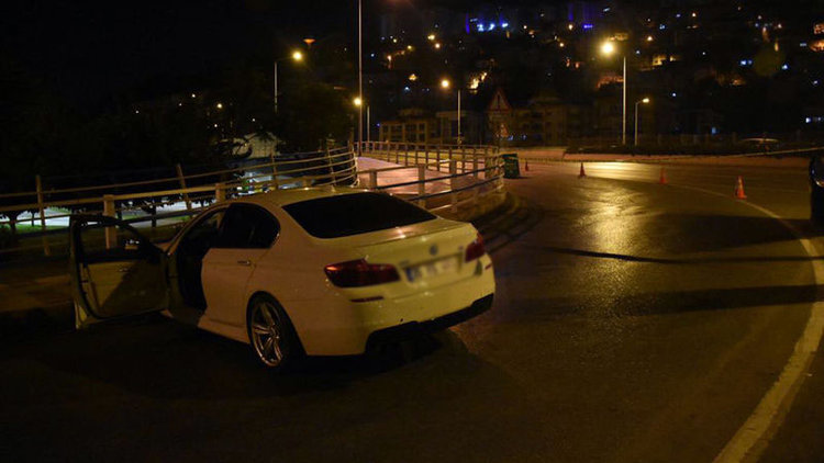 Gece kulübü önünde silahlar konuştu 4 kişi yaralandı