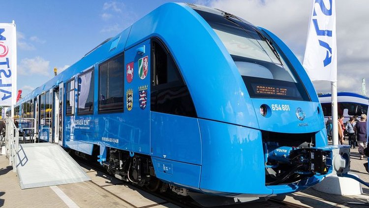 Hidrojen enerjili tren yollarda