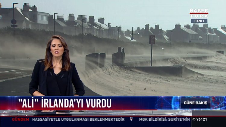 "Ali" İrlanda'yı vurdu: Fırtına etkisiyle çatılar yerlerinden söküldü