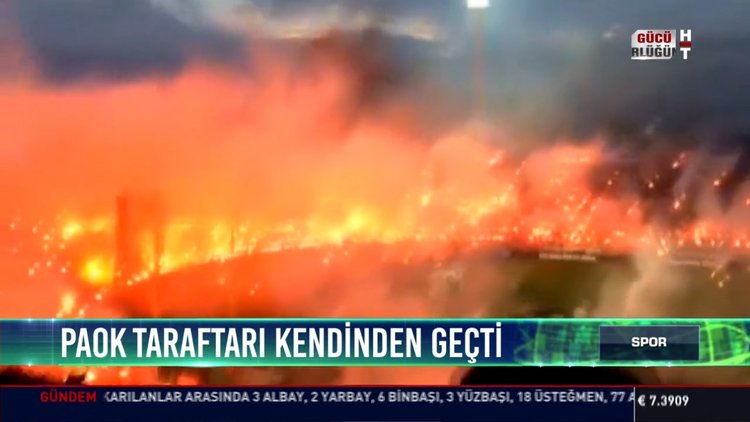 PAOK taraftarı kendinden geçti: Chelsea maçı öncesi yüzlerce meşale yakıldı