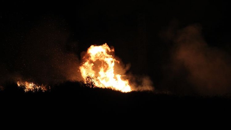 Yüksek gelirim hatlarında korkutan yangın