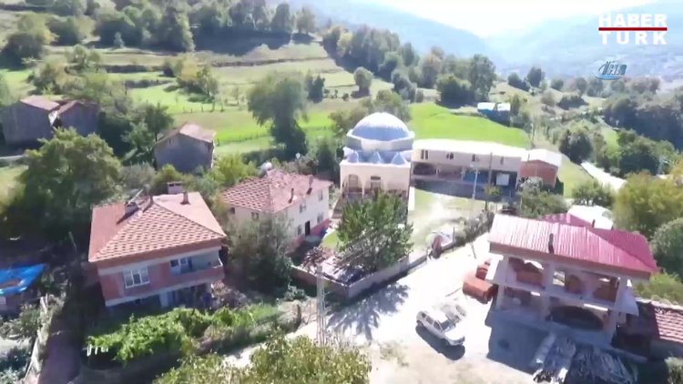 Minarenin yapımı köylüyü ikiye böldü